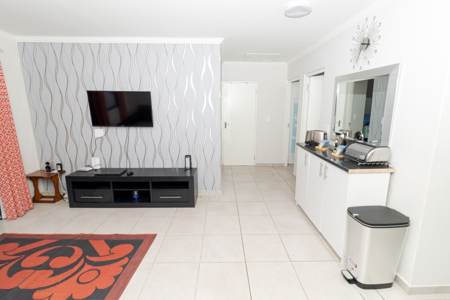 To Let 3 Bedroom Property for Rent in Sunset Glen Western Cape